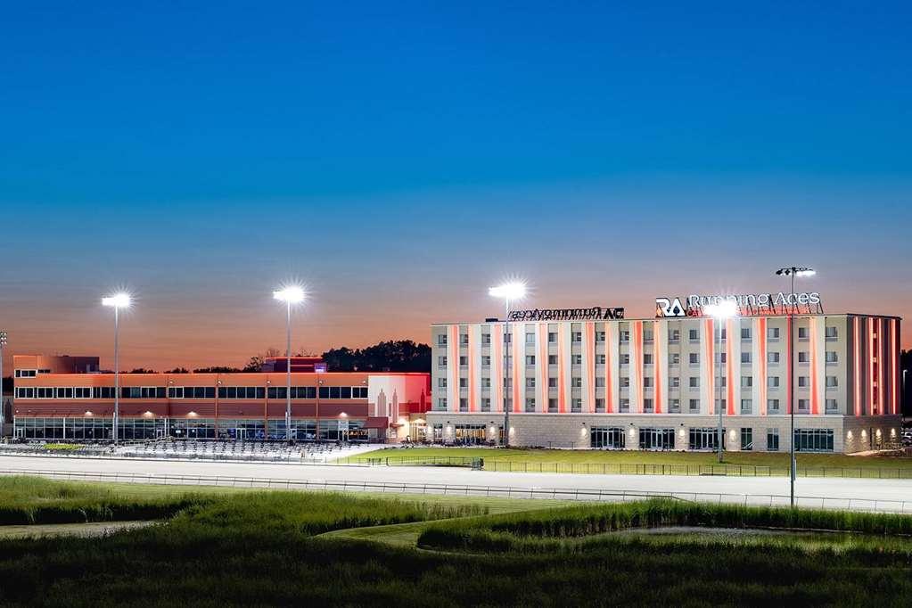 Running Aces Hotel & Casino, Trademark Collection By Wyndham Форест Лейк Екстериор снимка